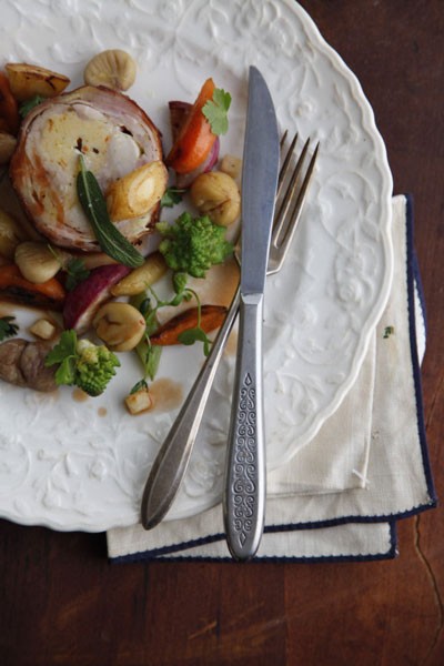 Stuffed rabbit with cabbage