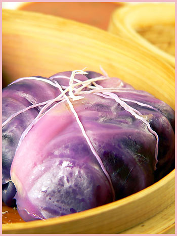 Stuffed red cabbage with island fragrance (Chou rouge farci à la saveur des îles)