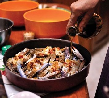 Stuffed roasted crabs (Saltaone mashwi)