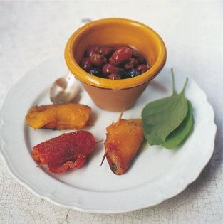 Stuffed rolled peppers (Peperoni arrotolati)