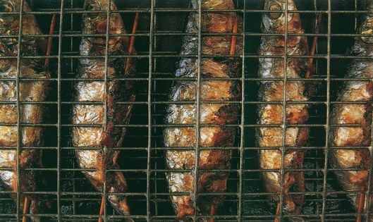 Stuffed sardines with pine nut sauce (Taratorlu sardalya dolmasi)