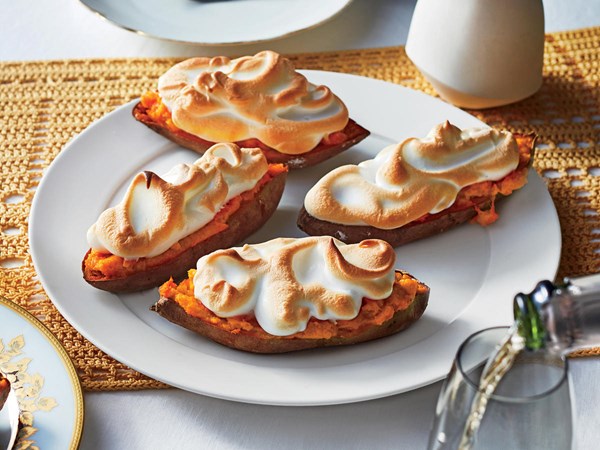 Stuffed sweet potatoes with toasted meringue