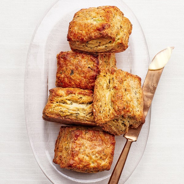 Stuffing biscuits