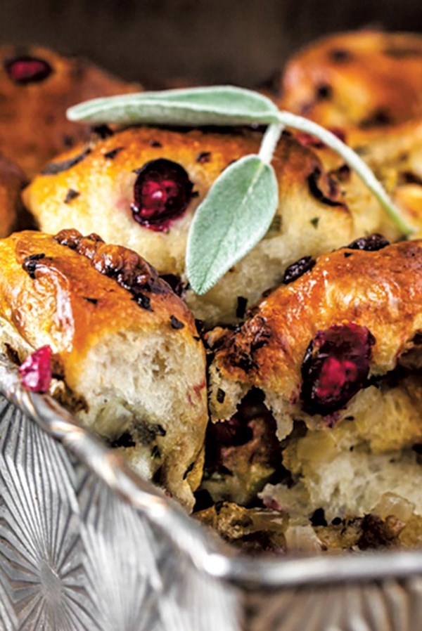Stuffing pull-apart bread