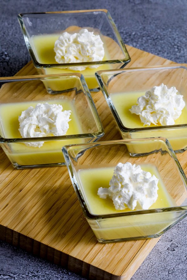 Sugar-free jelled ricotta pudding