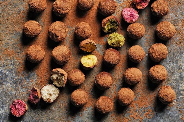 Sugar-free protein clinkers