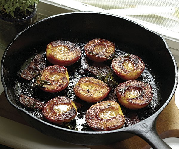 Sugar-roasted peaches