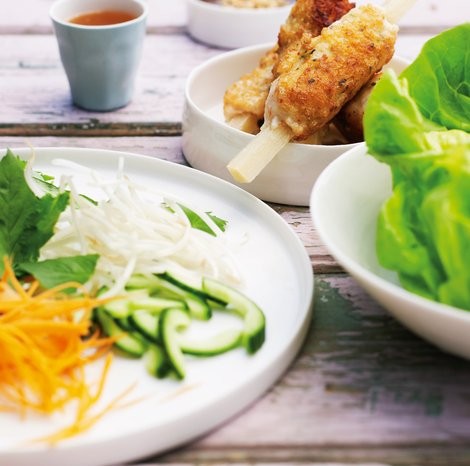 Sugarcane prawn skewers (Chao tom)