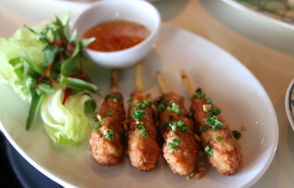 Sugarcane prawns (Chạo tôm)