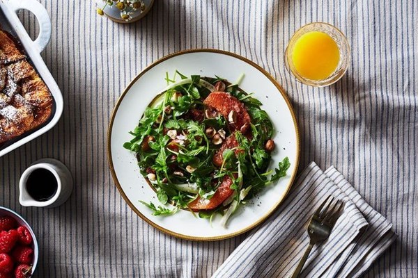 Sugared grapefruit salad with fennel and mint