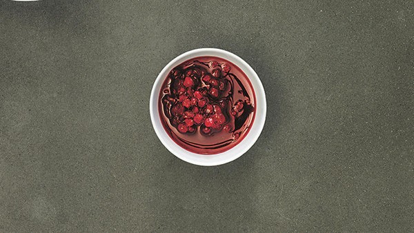 Sugared lingonberries (Rårörda lingon)