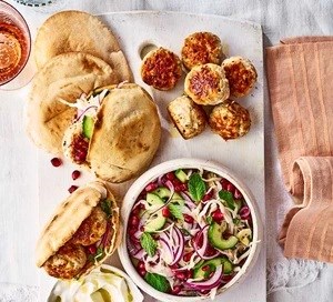 Sumac turkey-stuffed pittas