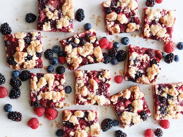 Summer berry crumb bars