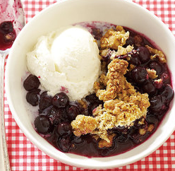 Summer berry crumble