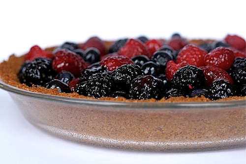 Summer berry pie