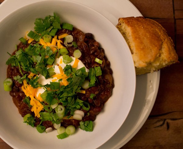 Summer black bean chili