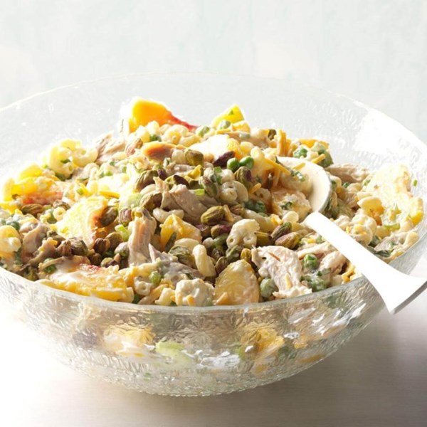 Summer chicken macaroni salad