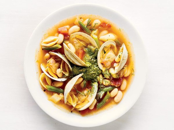 Summer clam stew with pesto