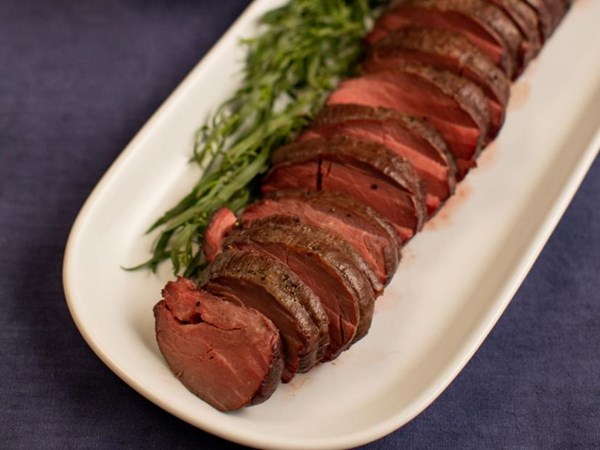 Summer filet of beef with Béarnaise mayonnaise