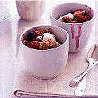 Summer fruit hazelnut crumble