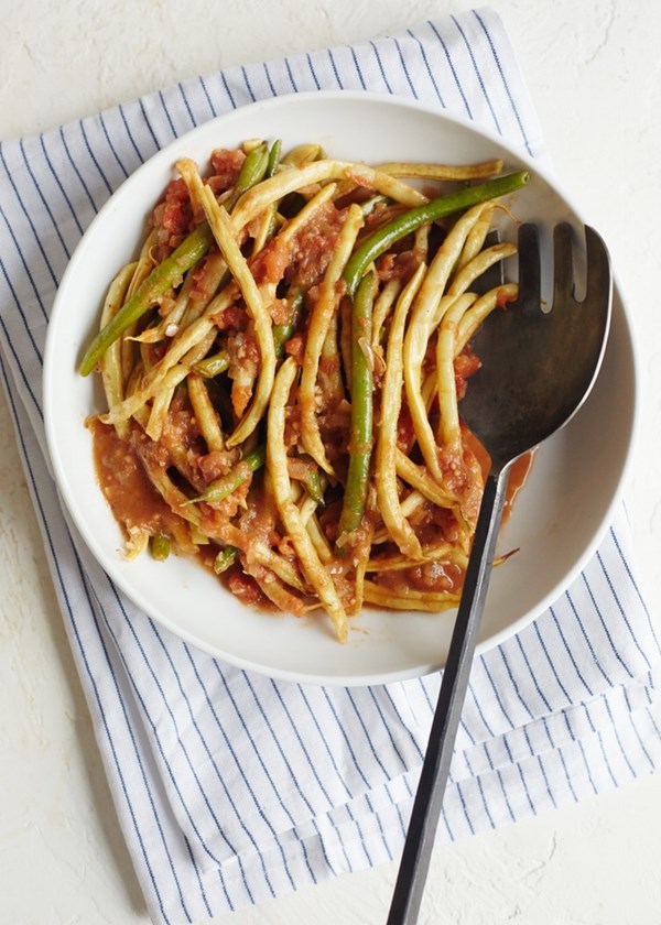 Summer green beans in aromatic spiced tomatoes