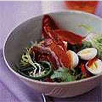 Summer green salad with Parma ham, quail's eggs and green beans