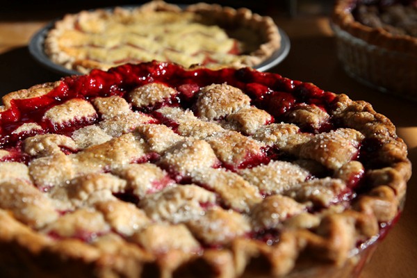 Summer jumbleberry pie