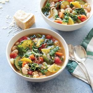 Summer minestrone soup
