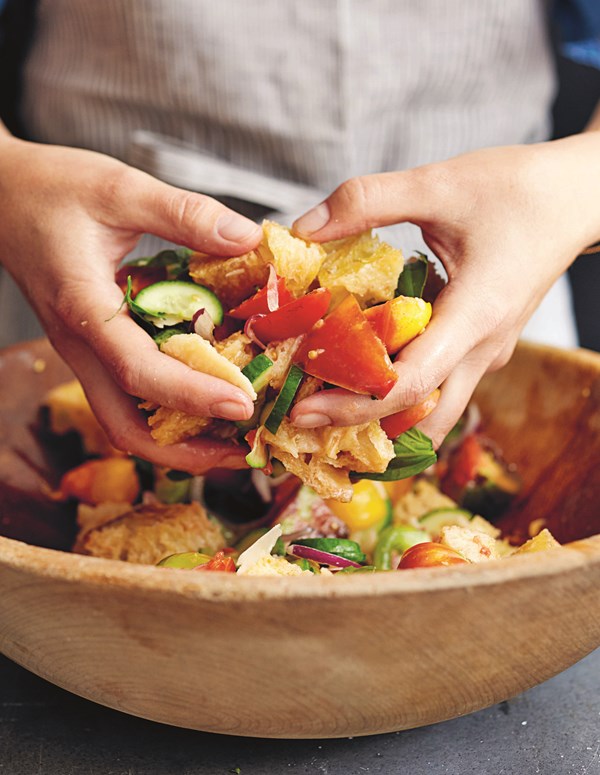 Summer panzanella