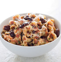 Summer pasta puttanesca