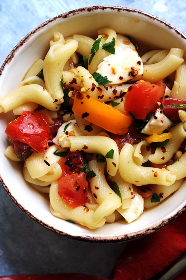 Summer pasta salad with no-cook heirloom tomato sauce