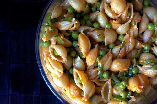 Summer pea and roasted red pepper pasta salad