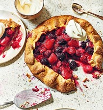Summer pudding pie