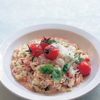 Summer risotto with tomato and basil