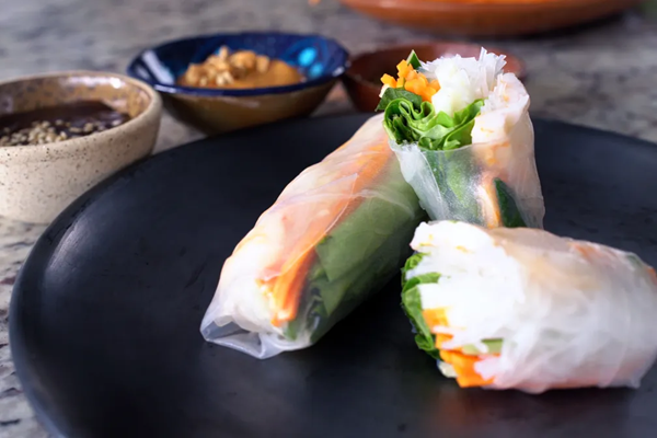 Summer rolls with garlic & lemongrass-poached shrimp