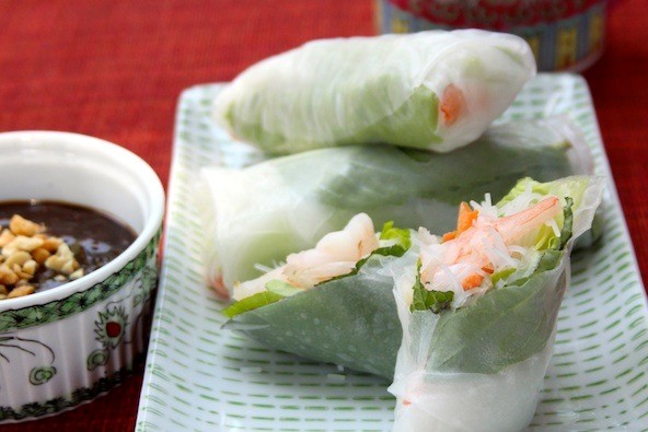 Summer rolls with shrimp and mint