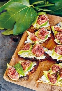 Summer tartine with ricotta and figs