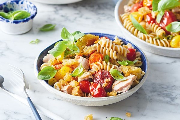 Summer tomato and tuna pasta with pangrattato