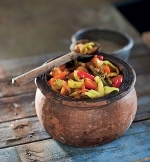 Summer vegetable casserole (Türlü)