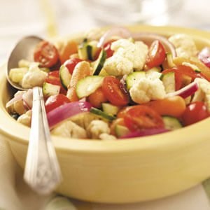 Summer vegetable salad