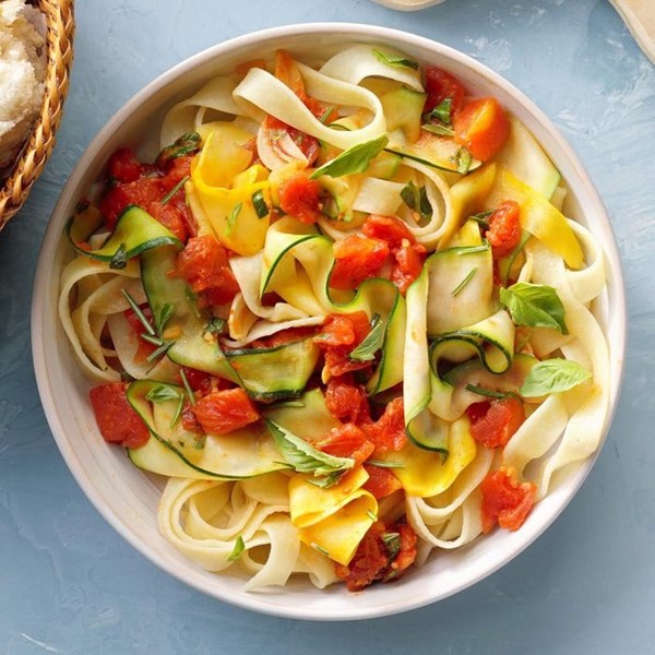 Summer zucchini pasta 
