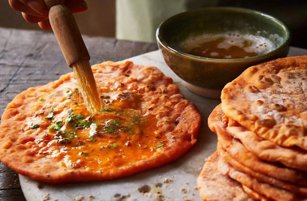 Sun-dried tomato & cumin yogurt flatbread