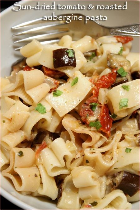 Sun-dried tomato and aubergine pasta
