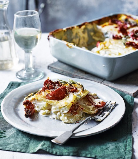 Sun-dried tomato and goat's cheese Dauphinois potatoes