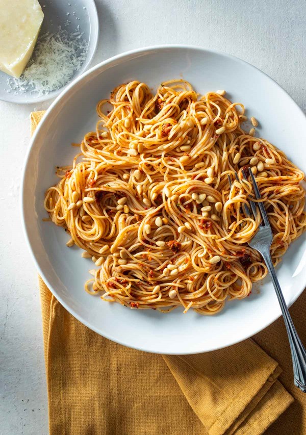 Sun-dried tomato pasta