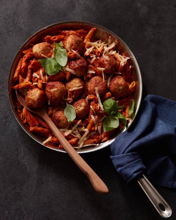 Sun dried tomato pasta with chicken meatballs