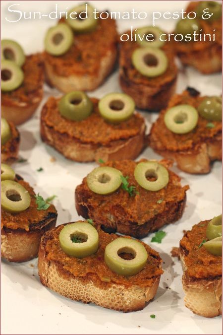 Sun-dried tomato pesto & olive crostini