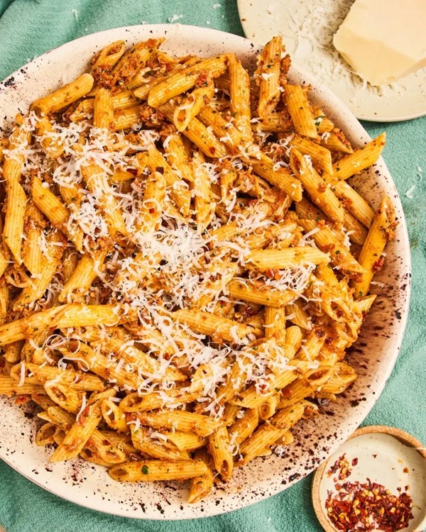 Sun-dried tomato pesto penne