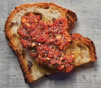 Sun-dried tomato pesto (Pesto rosso)