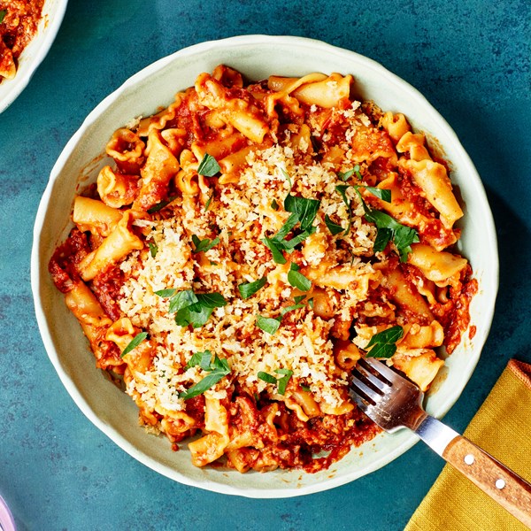 Sun-dried-tomato romesco pasta